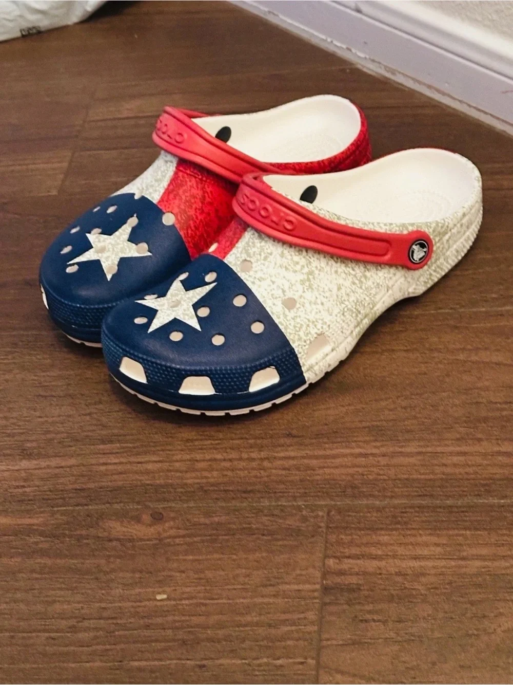 CROCS Kids Red White Blue Star Slip-On Clogs with Strap